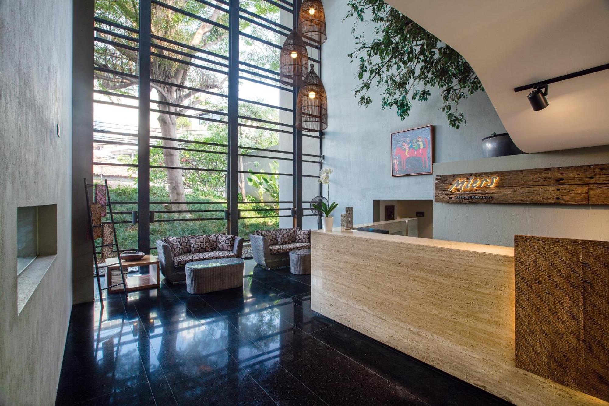 Miers Kuningan, Artotel Curated Jakarta Exterior photo